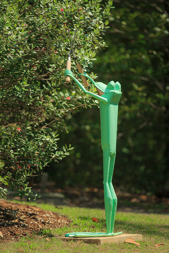 copper frog sculptures 